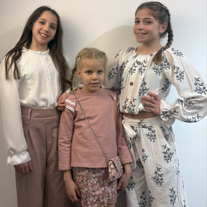 White Flowers - Imagen 4