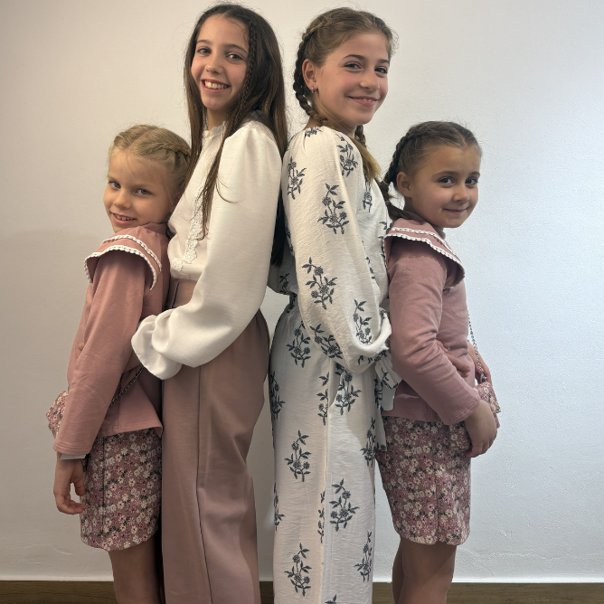 White Flowers - Imagen 5